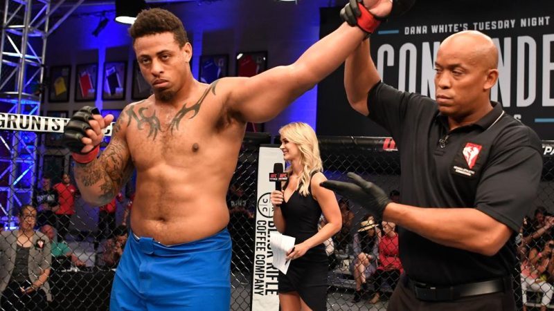 Ex-NFL DE Greg Hardy earns UFC developmental contract