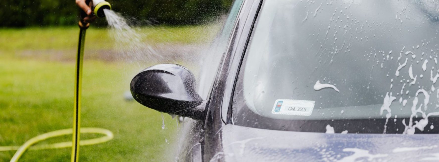 Plenty of Reasons to Book A Car Service on The Sunshine Coast