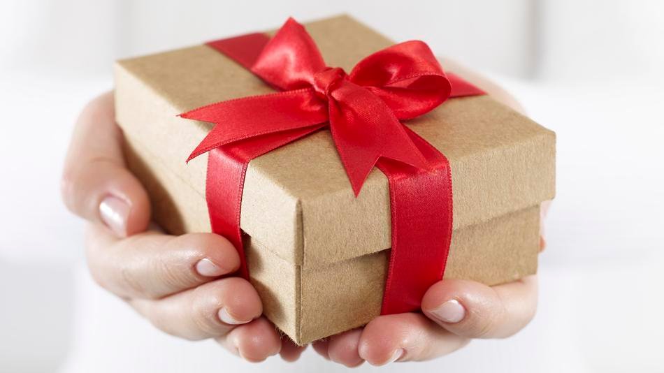 Surprise The Special Person By Sending The Gifts Dfives